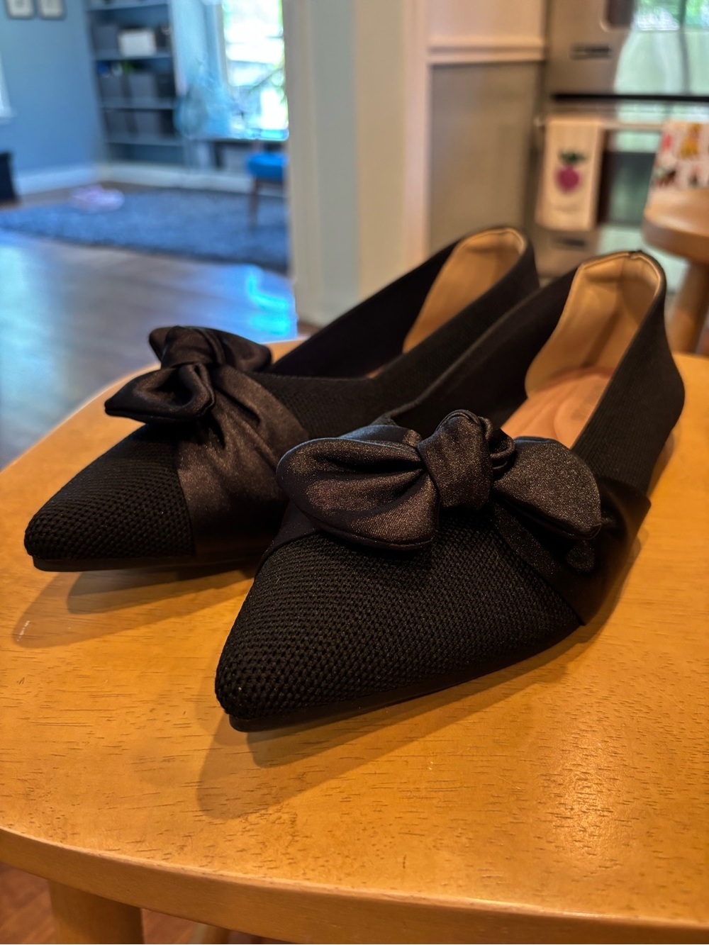 Women's Black Pointed Bow Knit Flats